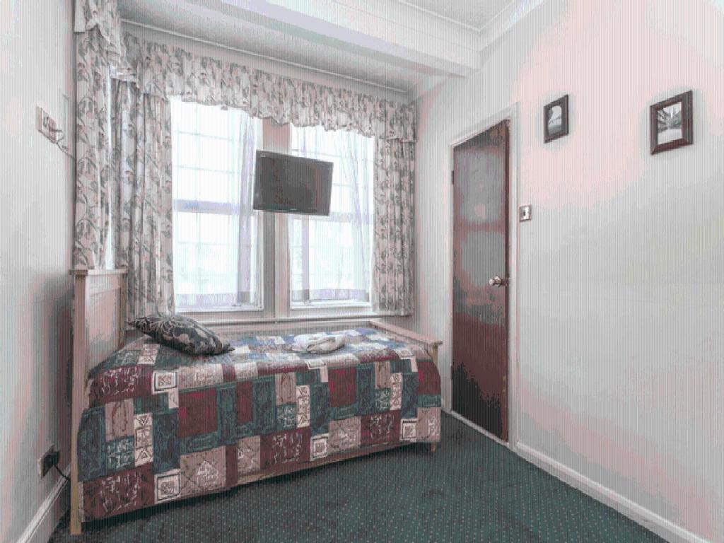 Oyo Ridgeway Hotel Chingford Szoba fotó